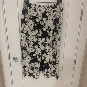 LOFT Black and Cream Floral Pencil Skirt